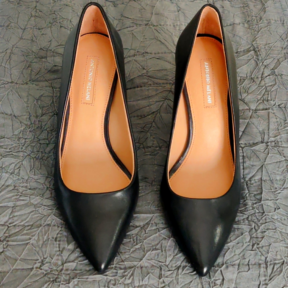 Antonio Melani black leather pumps